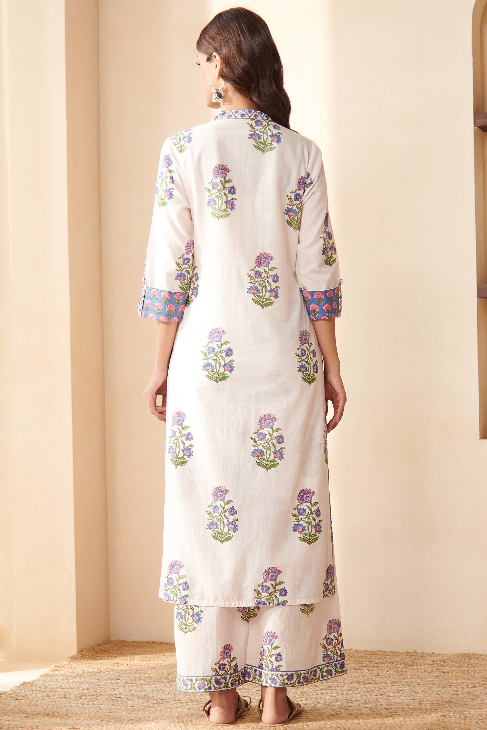 Gulbarg Zeinab Sanganeri Kurta