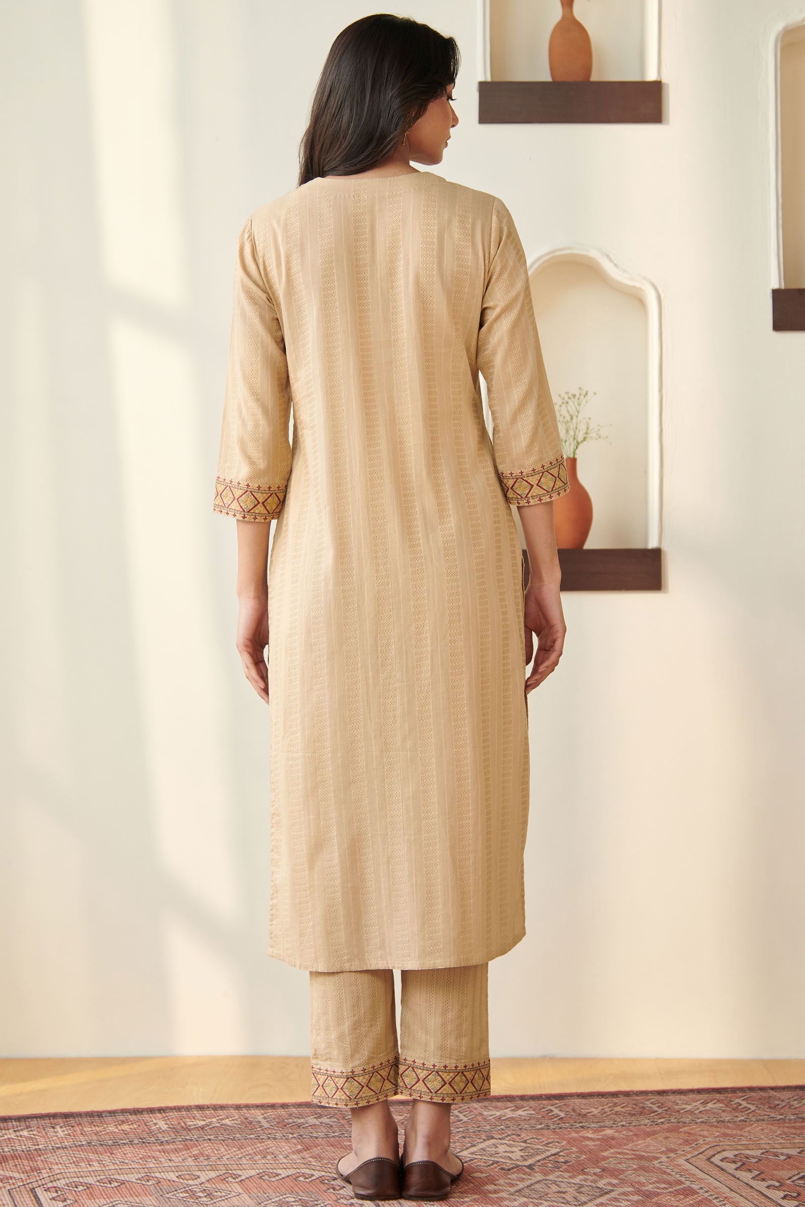 Surplus: Mehraab Rumeha Beige Kurta