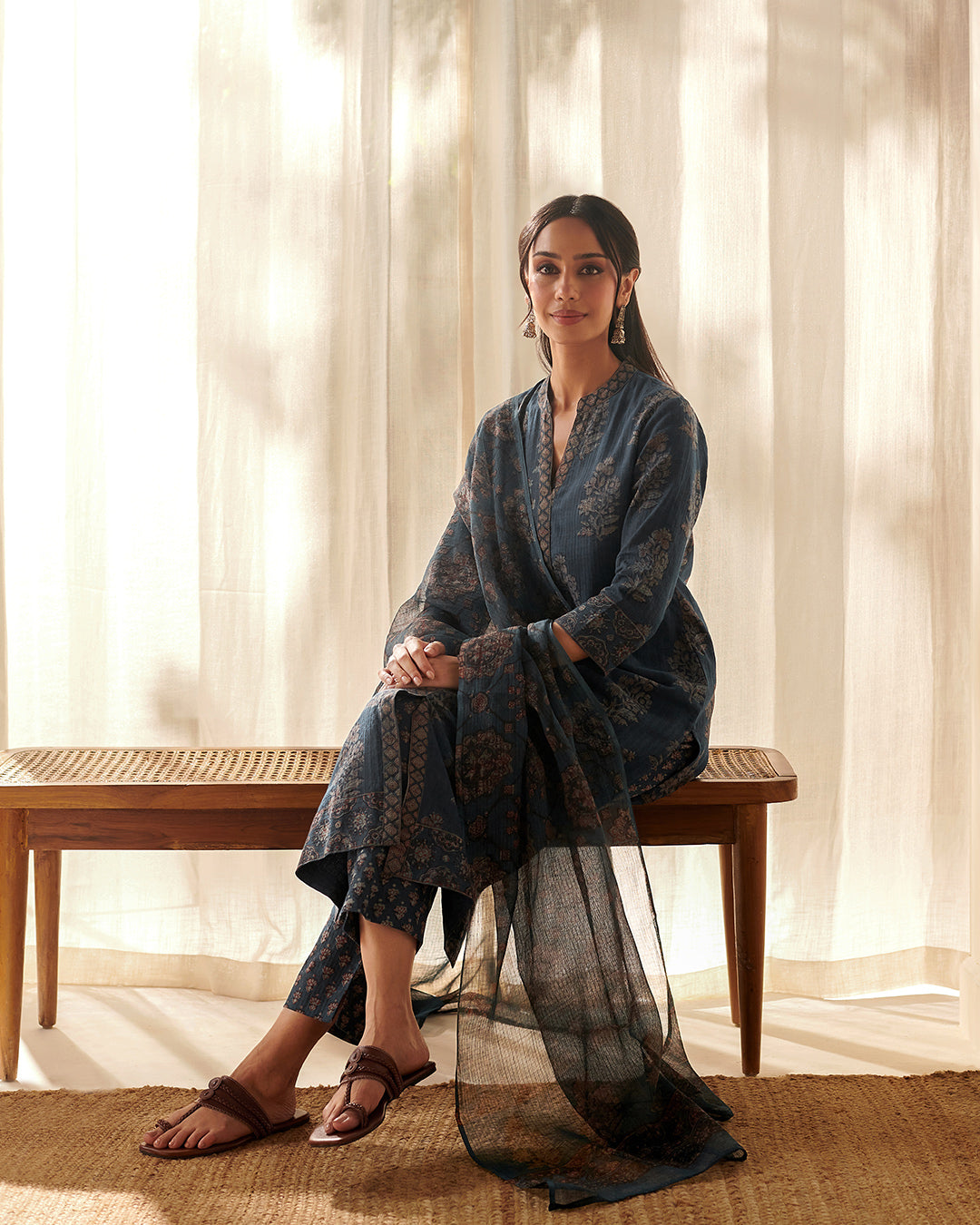 Sehra Fahima Akola Dabu Kurta