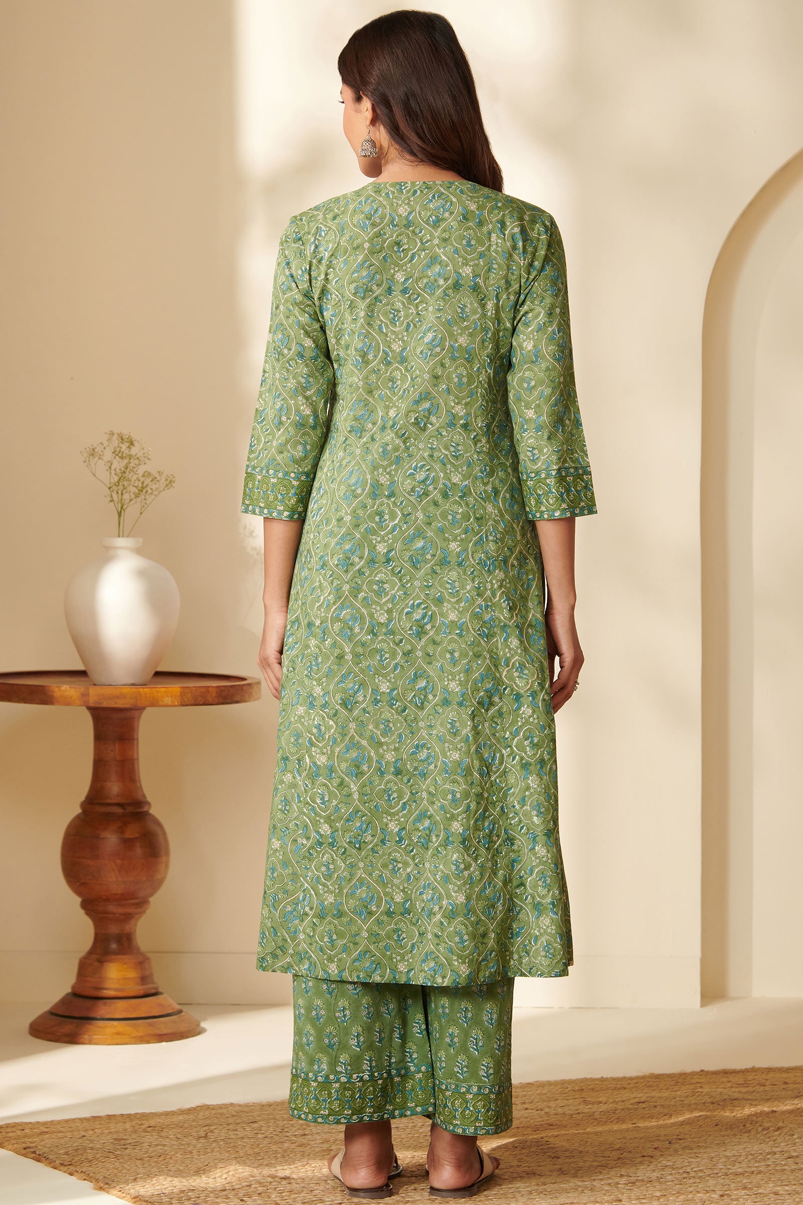 Surplus: Gulbarg Niyati Sanganeri Kurta