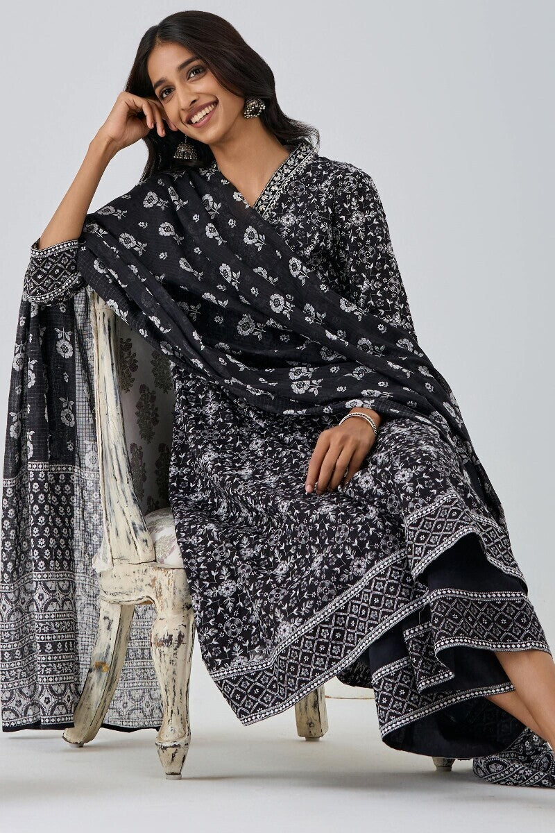 Mumtaz Heer Kurta