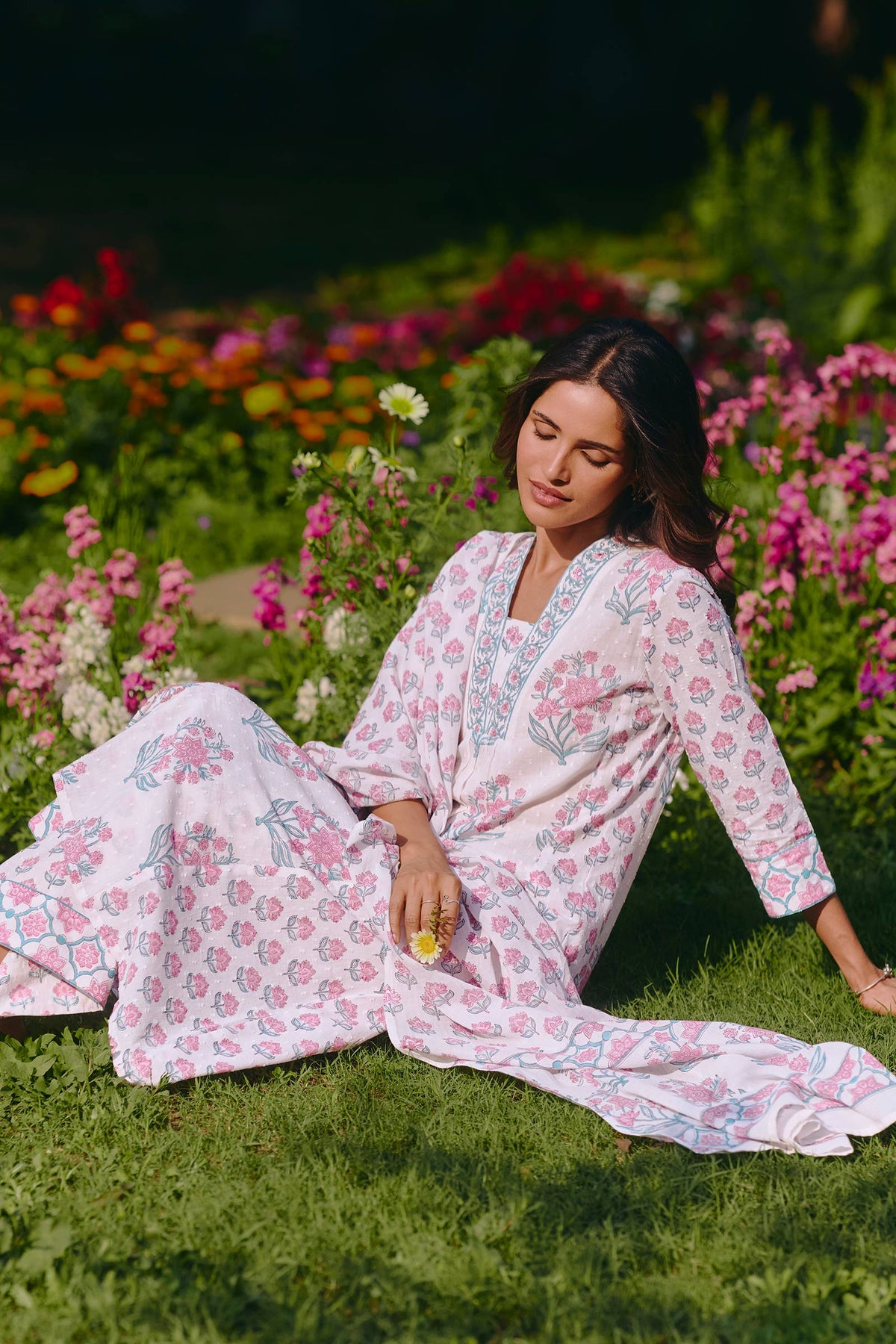 Gulbahar Sumeera Sanganeri Kurta