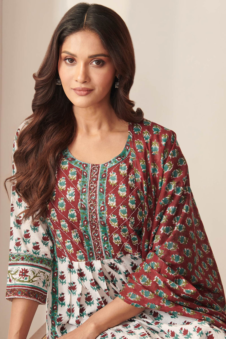 Gauhar Aafiya Kurta