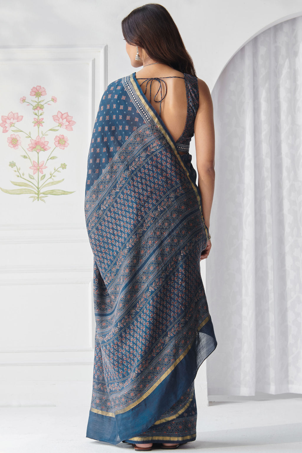 Surplus: Sehra Nusreen Ajrak Saree