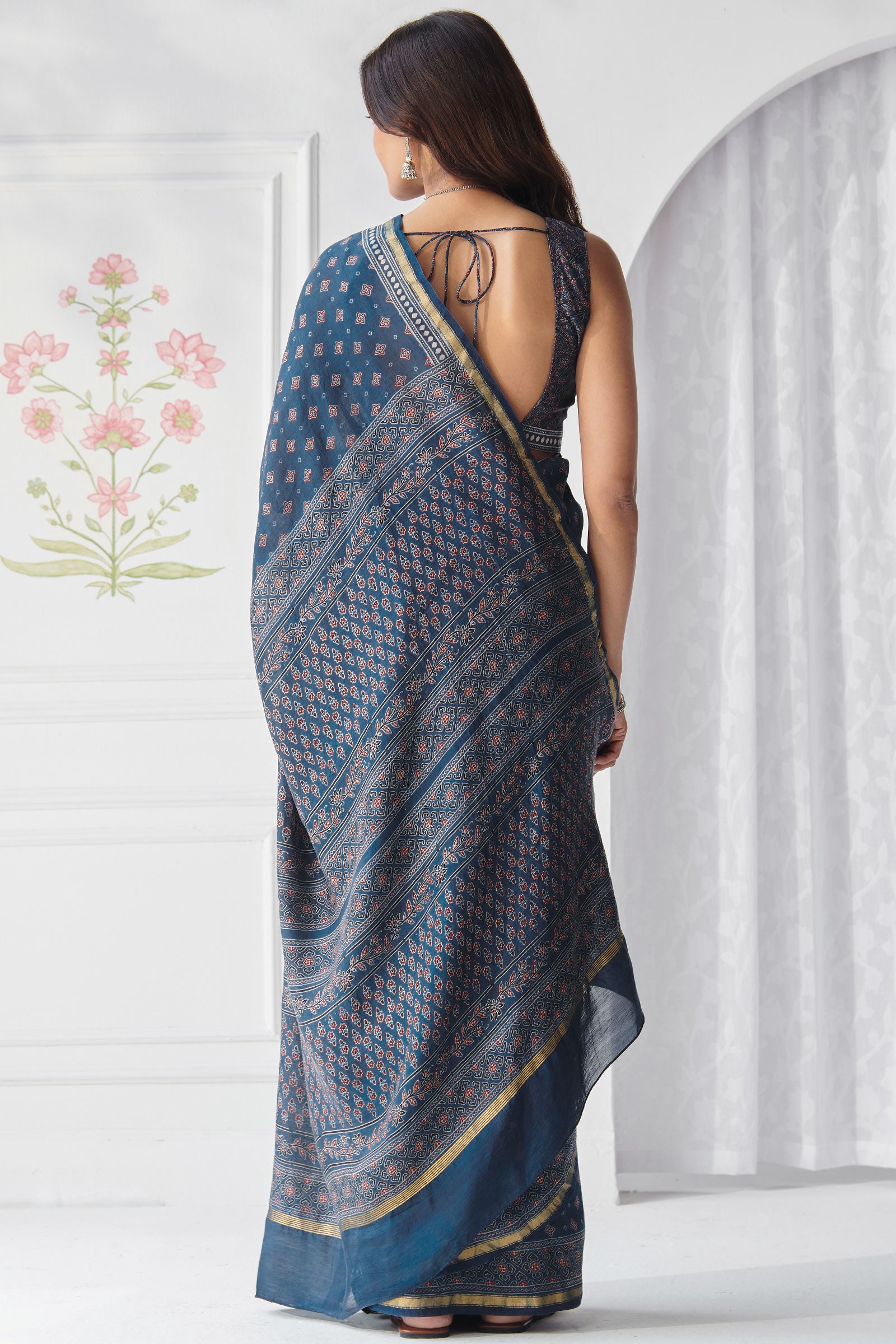 Surplus: Sehra Nusreen Ajrak Saree
