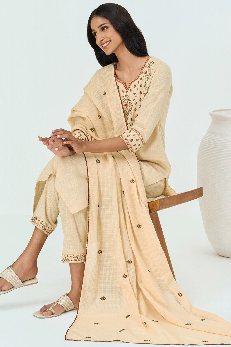 Mehraab Fatima Kurta