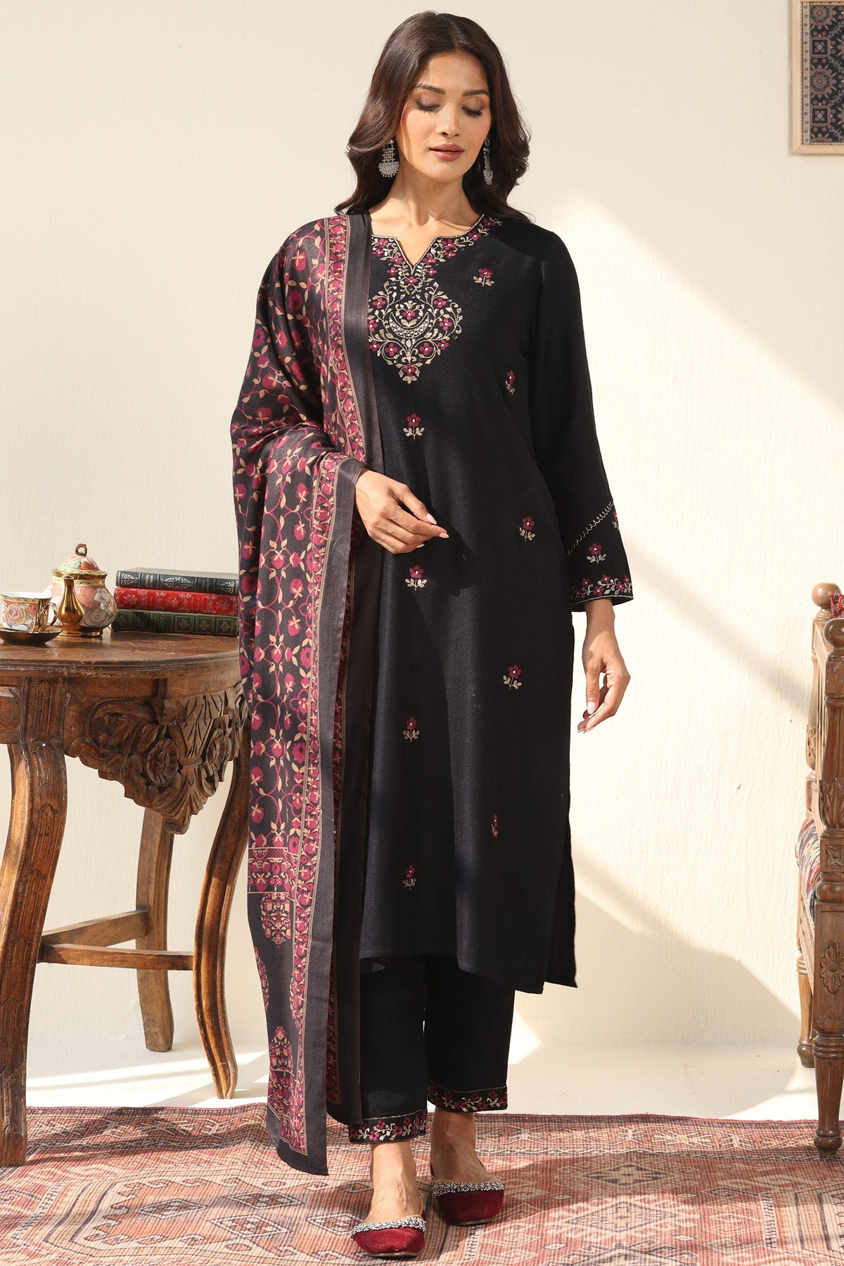 Surplus: Naadirah Maryam Faux Wool Kurta