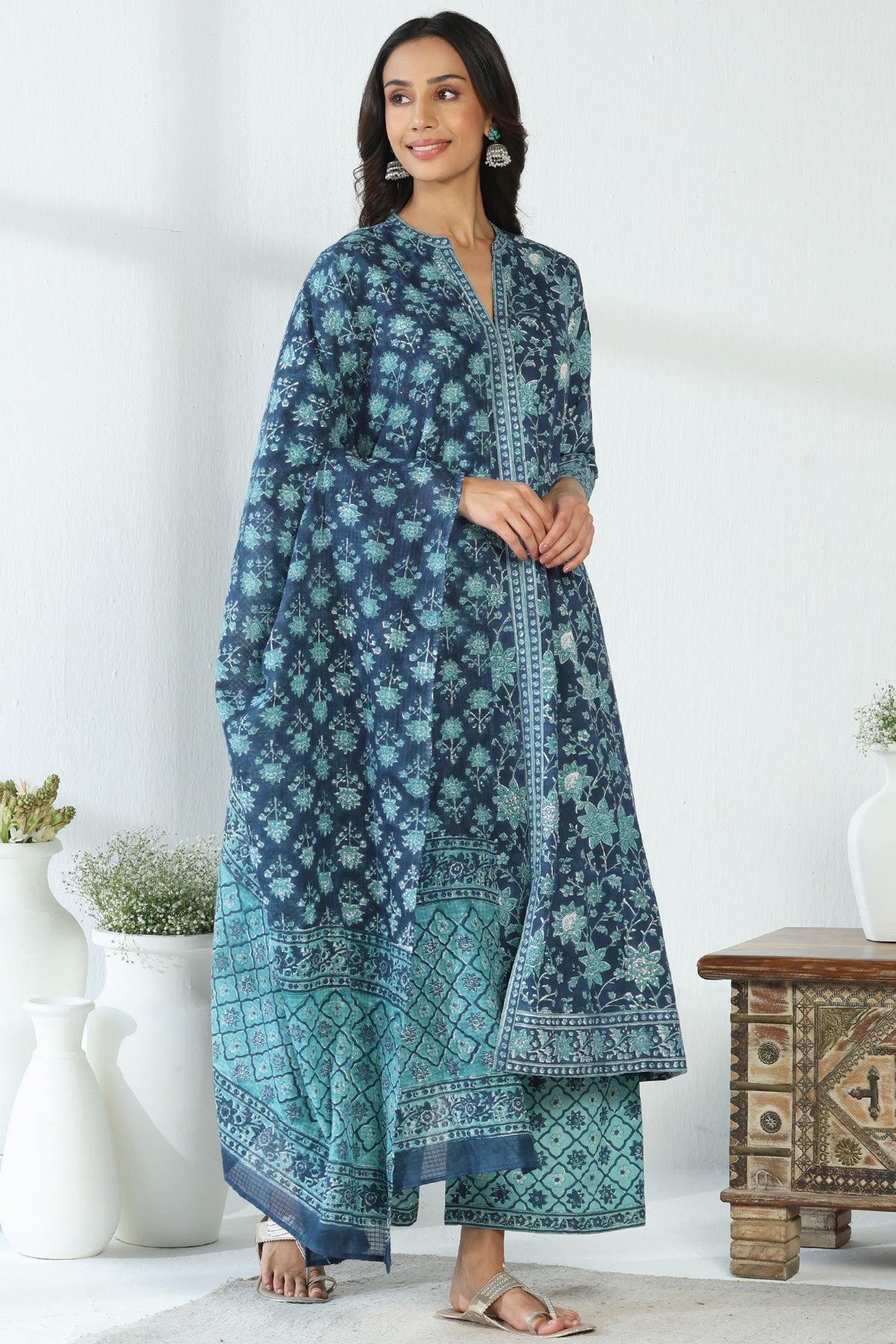 Surplus: Neelofar Zeinab Sanganeri Kurta