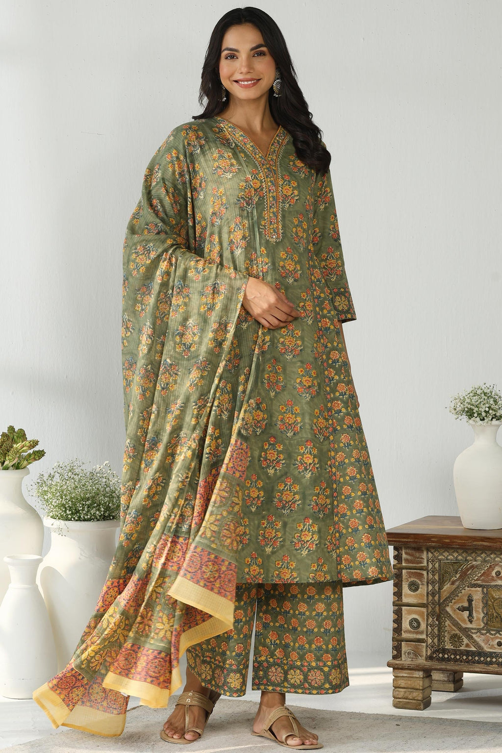 Surplus: Nayanjal Gulshan Sanganeri Kurta