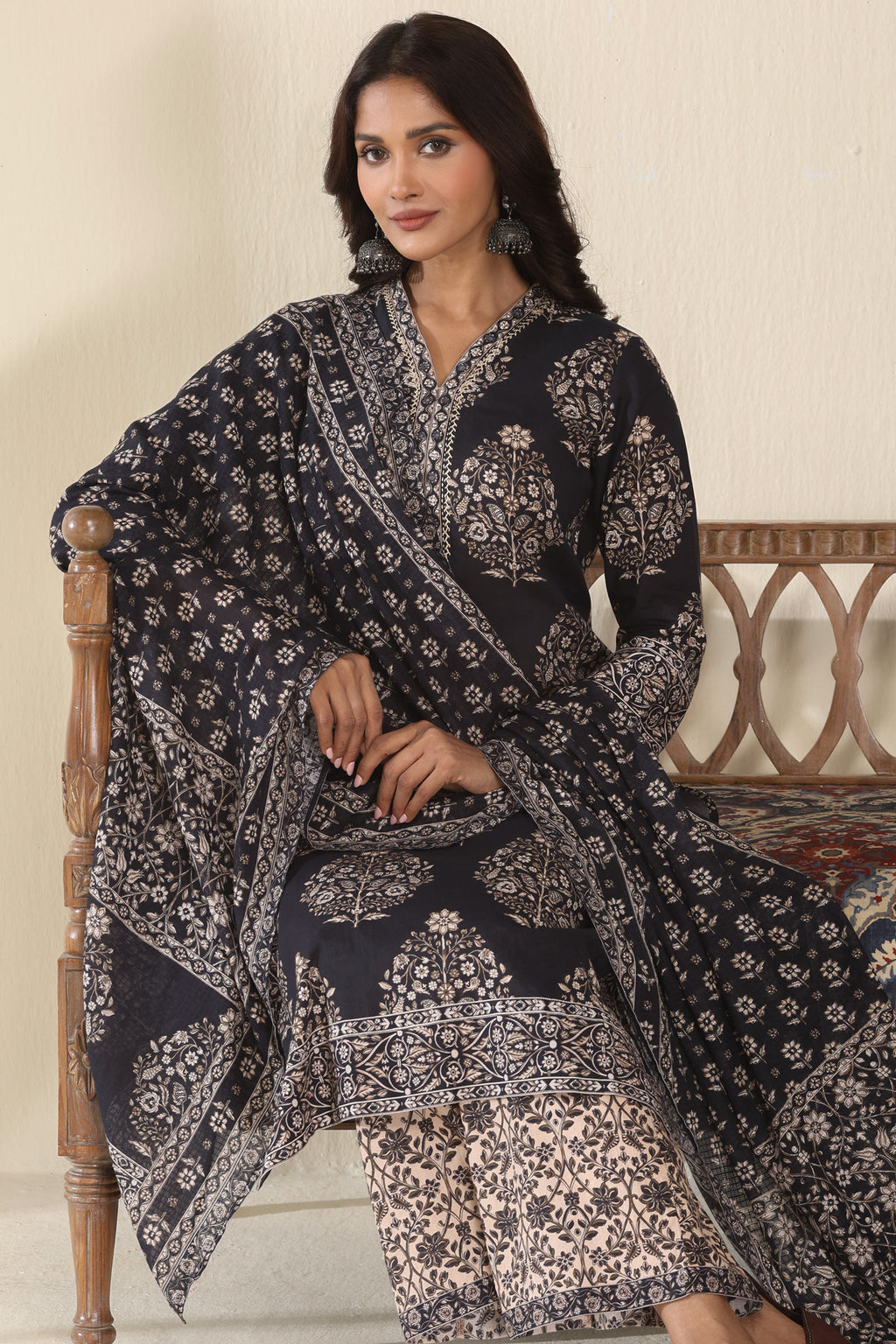 Roz Meher Rahila Kurta