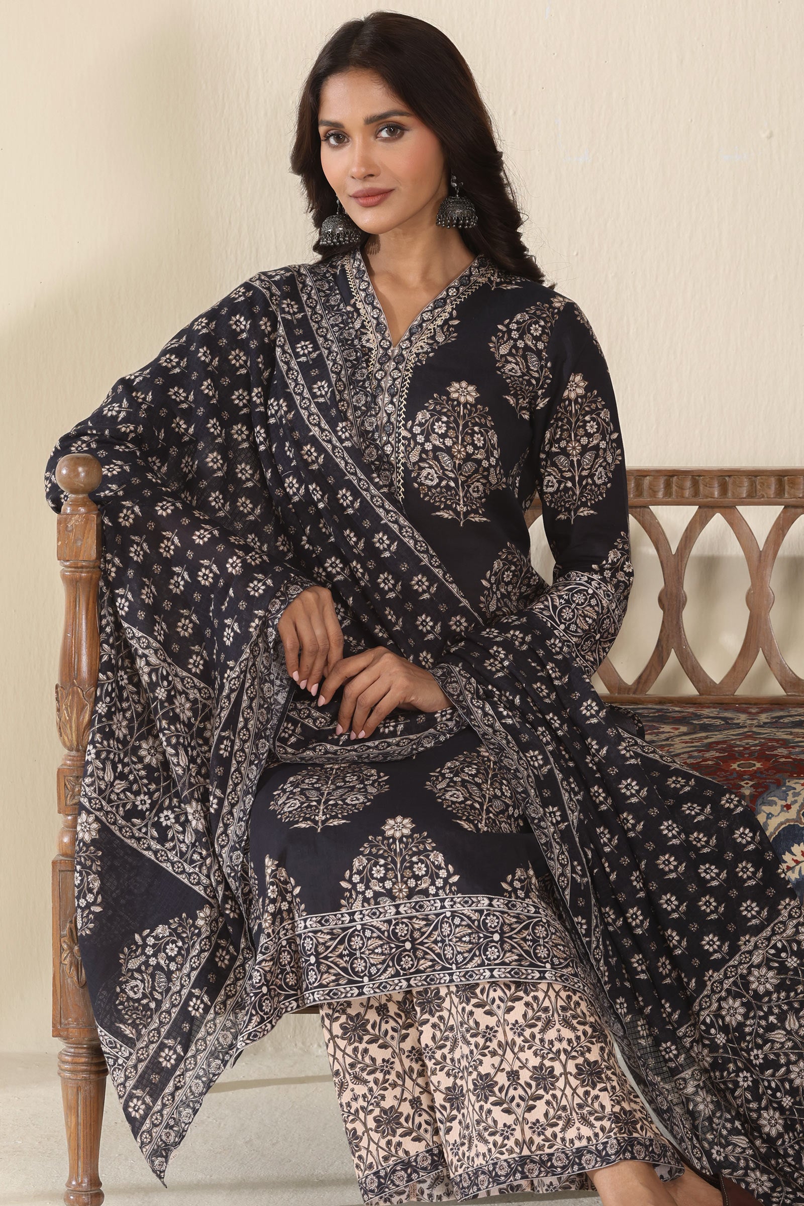 Roz Meher Rahila Kurta