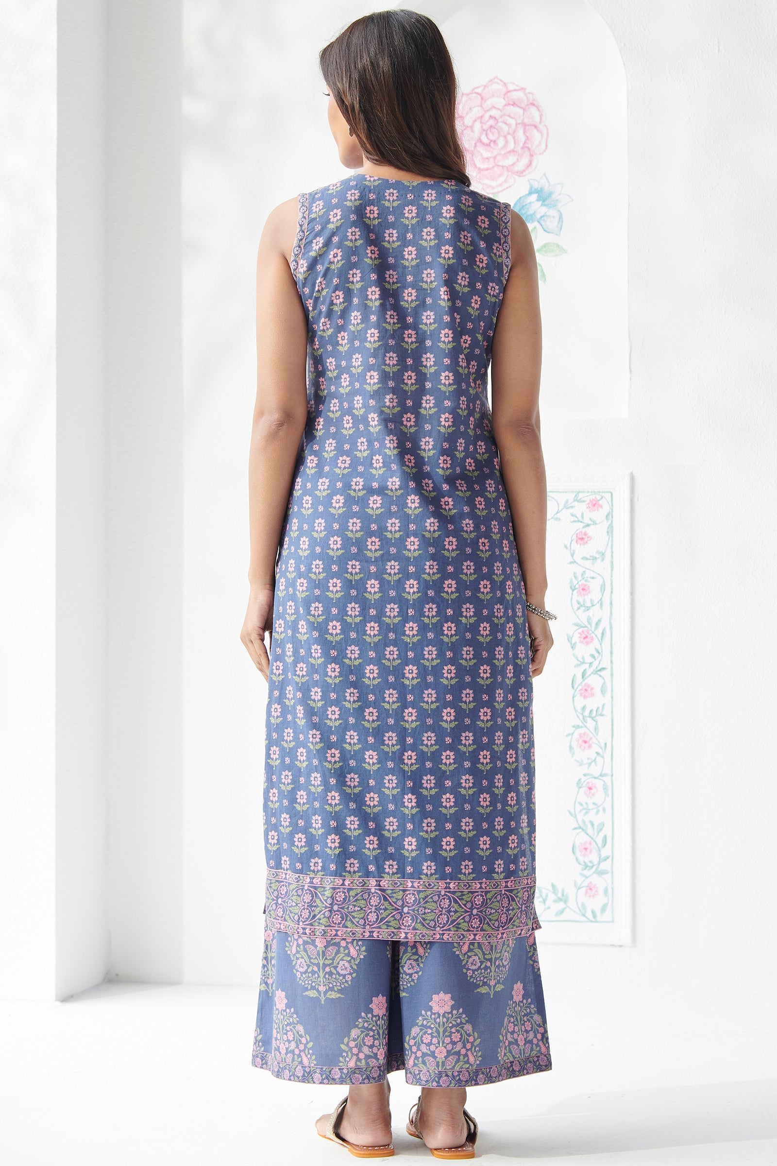 Gulbahar Mirza Kurta