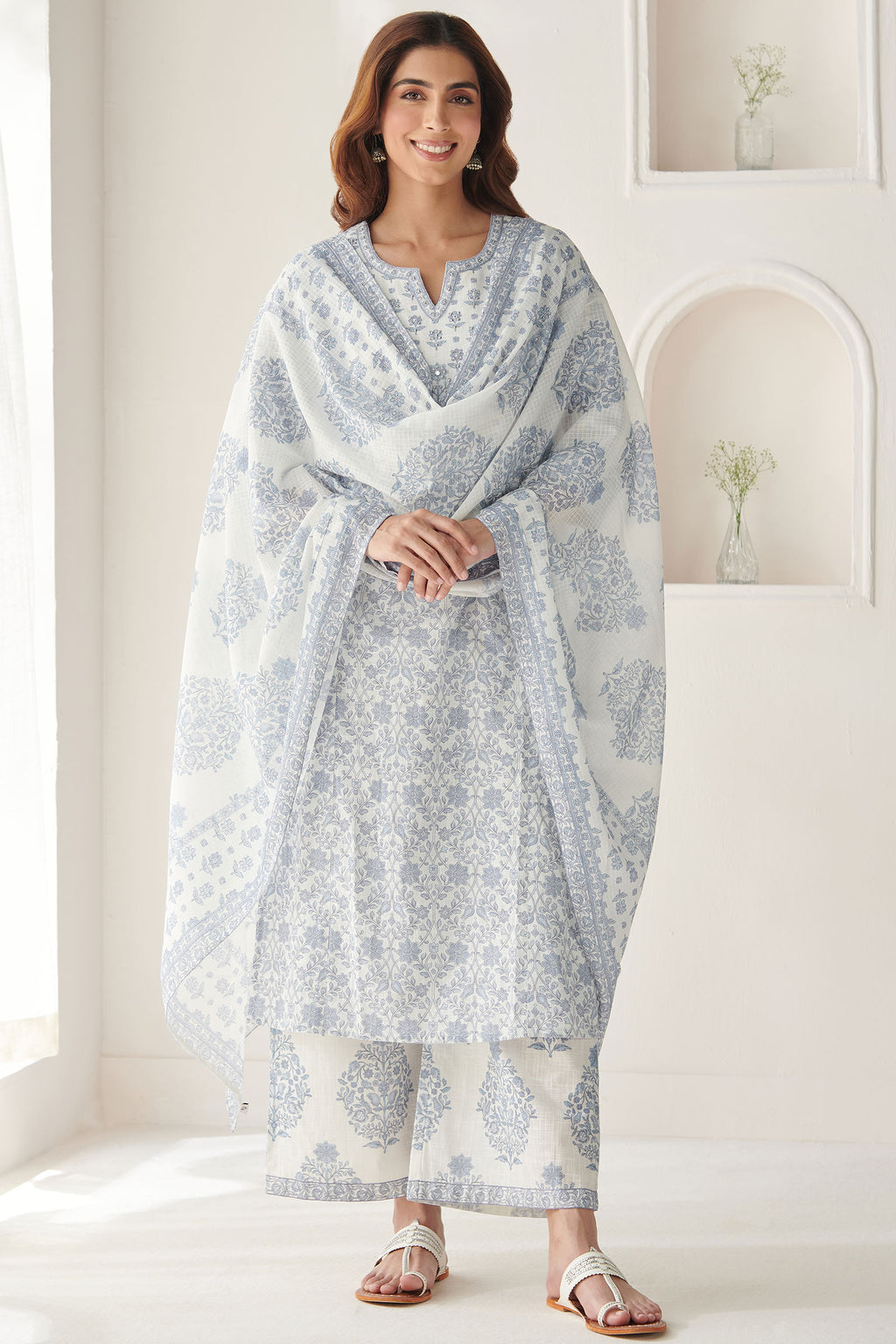 Neelofar Afra Kurta