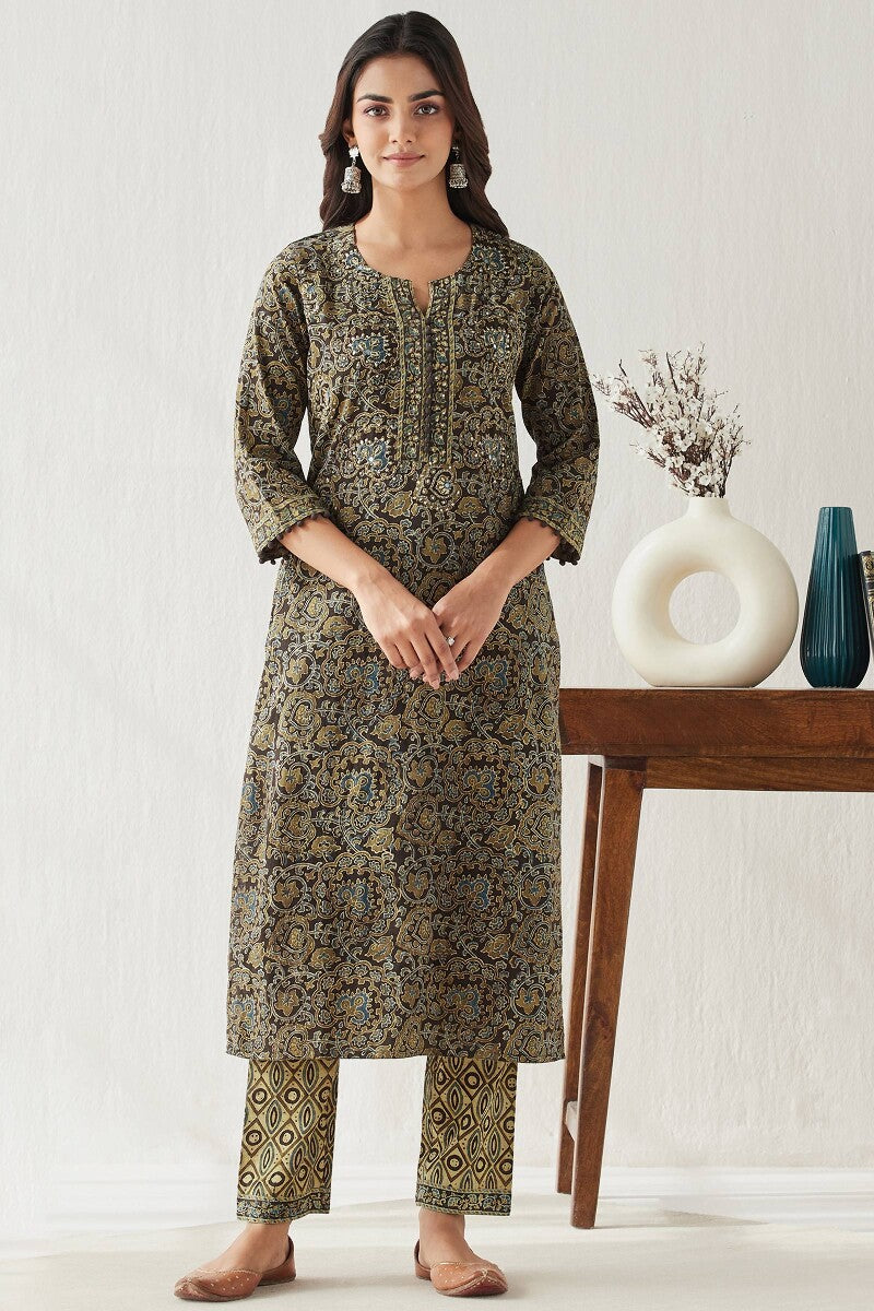 Sehra Zahira Ajrak Kurta