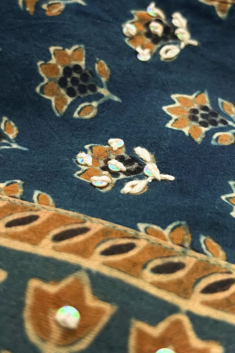 Sehra Saba Ajrak Kurta