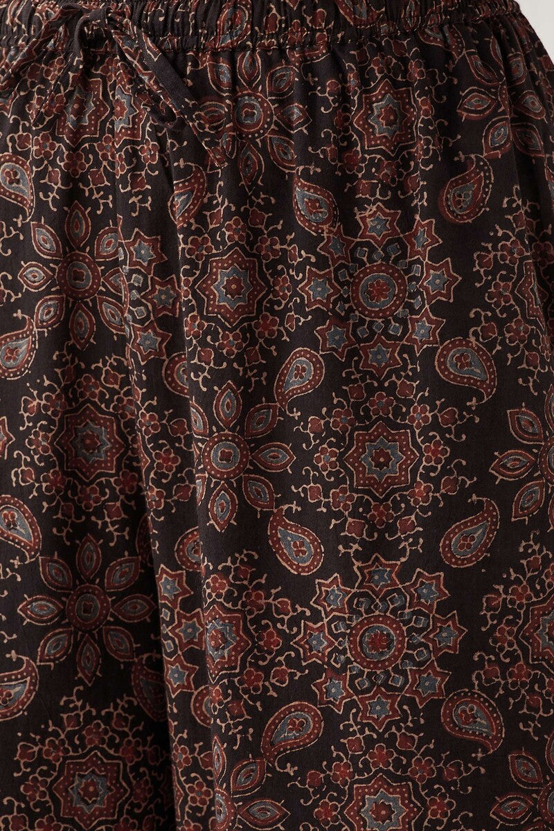 Sehra Maheen Ajrak Izhaar Pants