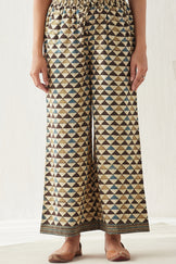 Sehra Nadia Ajrak Farsi