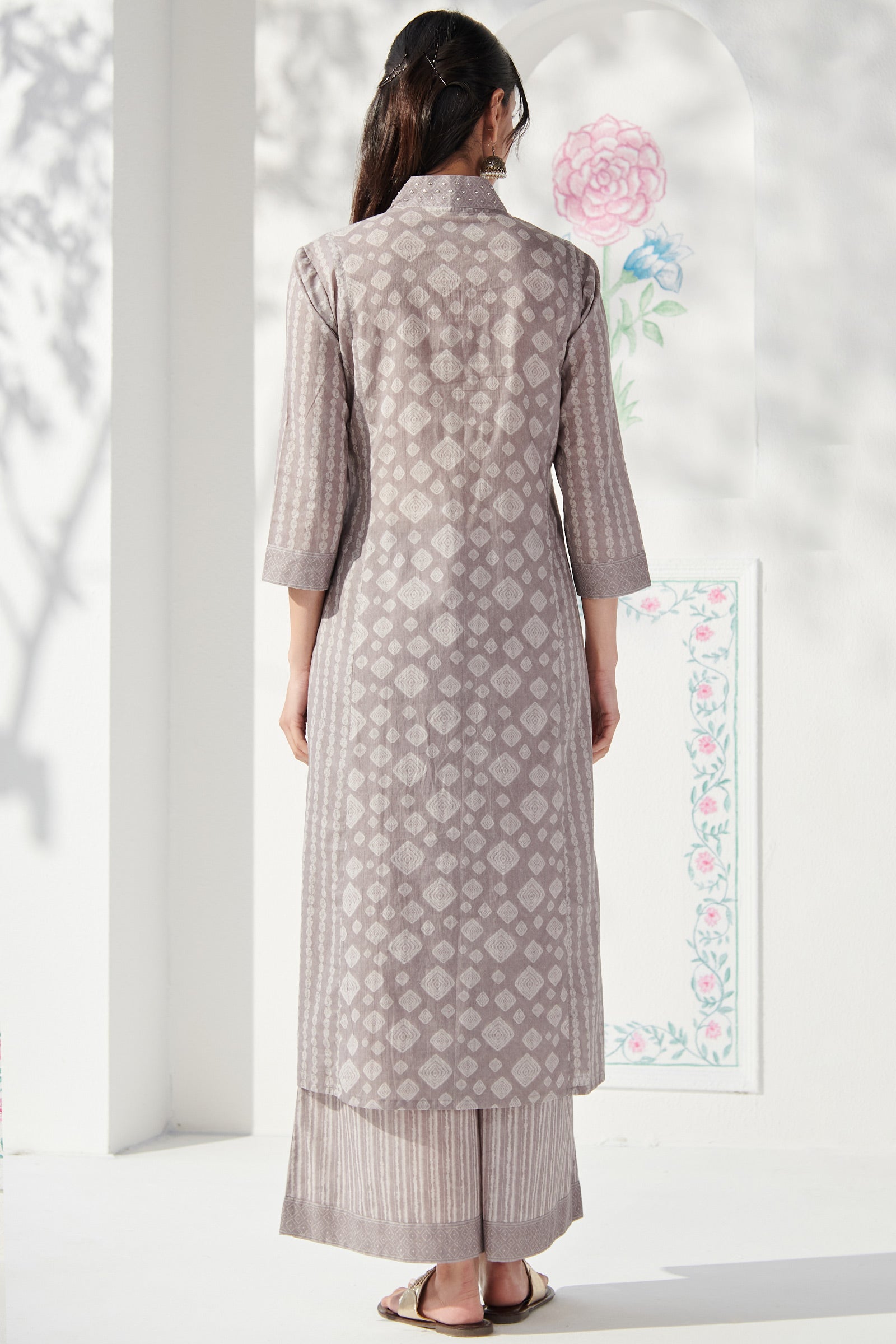 Surplus: Rangrez Parisa Kurta