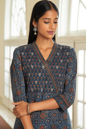 Sehra Mahek Ajrak Kurta