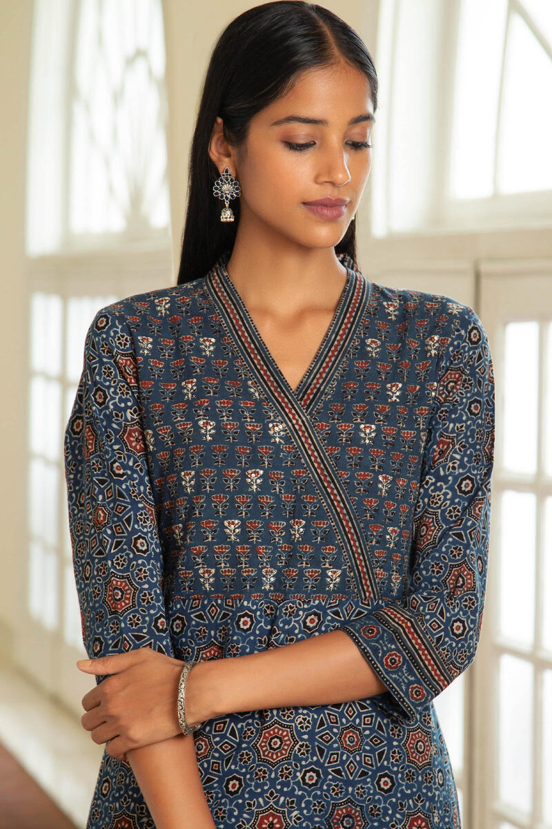 Sehra Mahek Ajrak Kurta