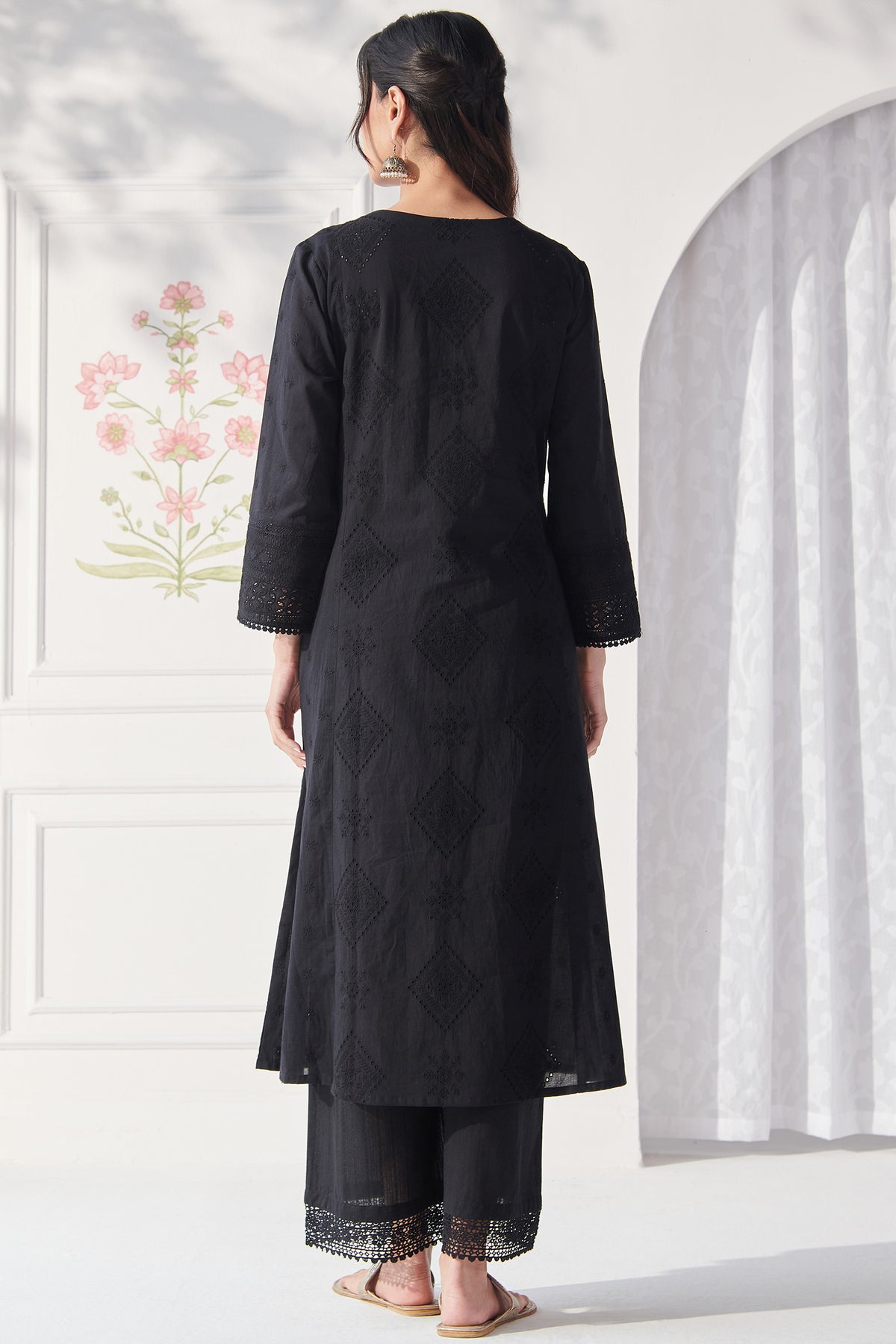 Mumtaz Gulbano Black Kurta