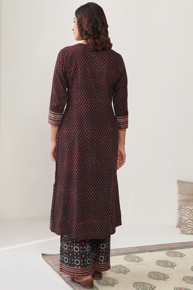 Sehra Tara Ajrak Kurta