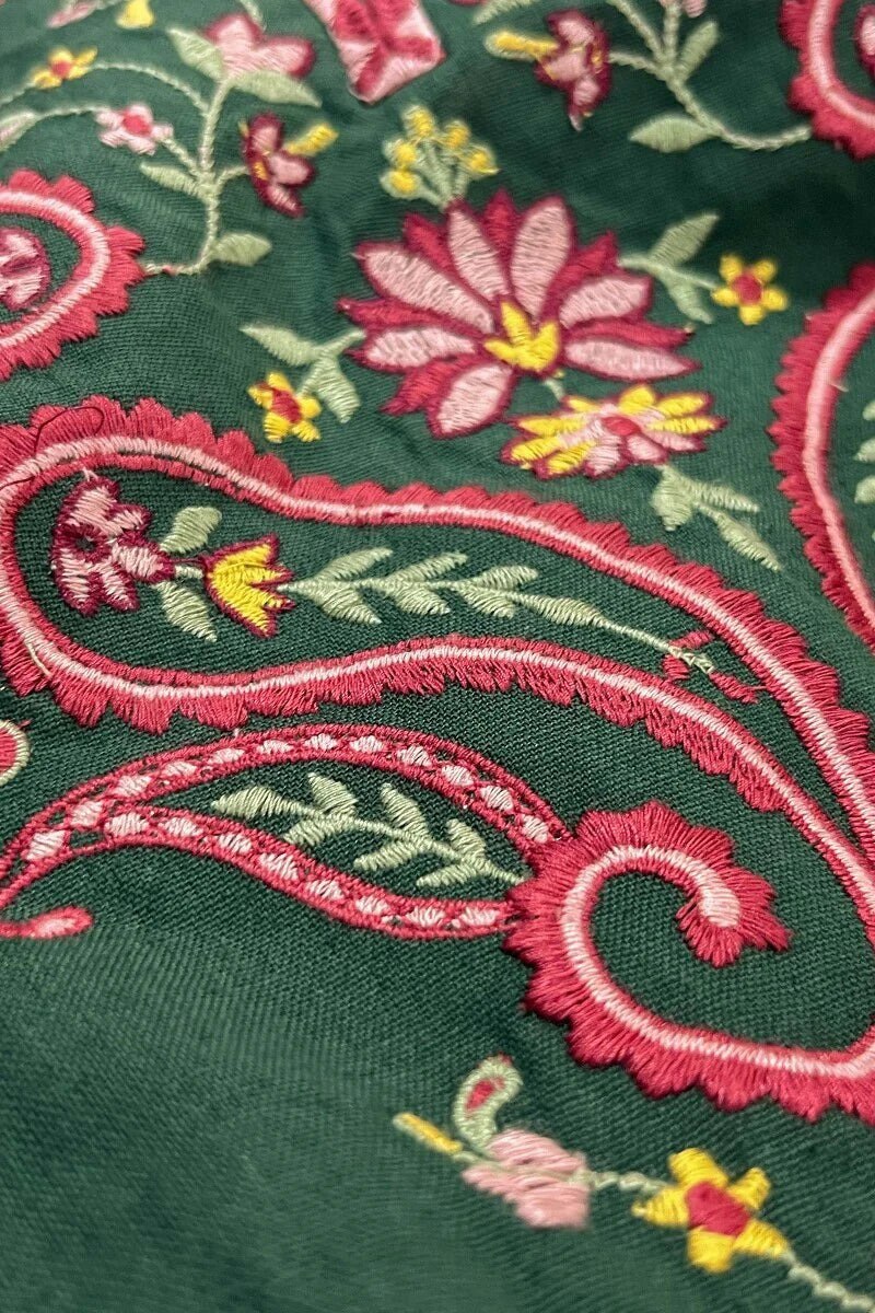 Roza Nusrat Kurta