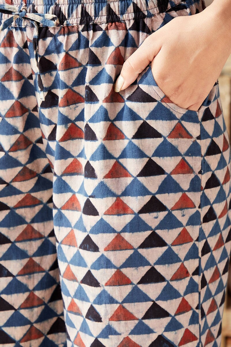 Sehra Nikhat Ajrak Farsi