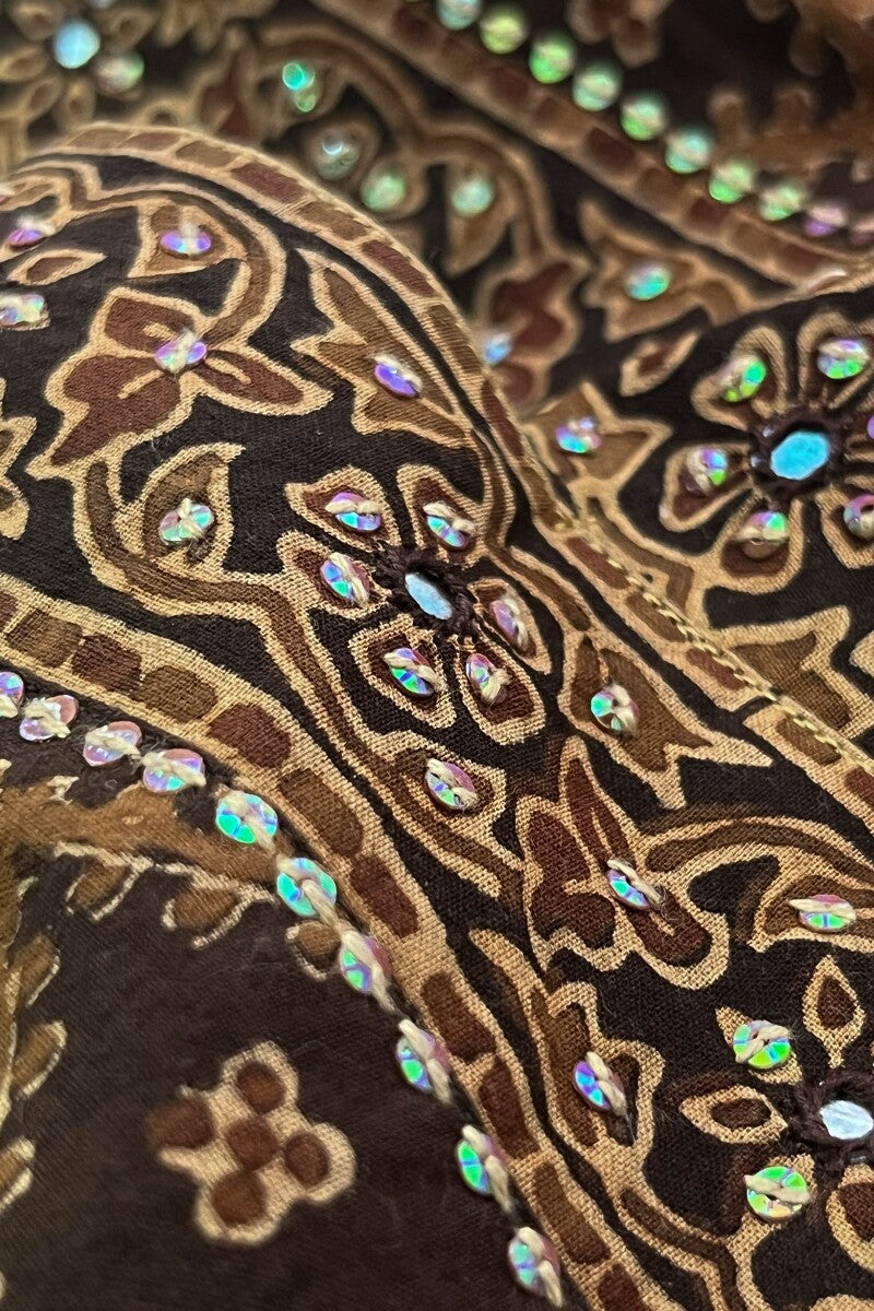 Sehra Yasmine Ajrak Kurta