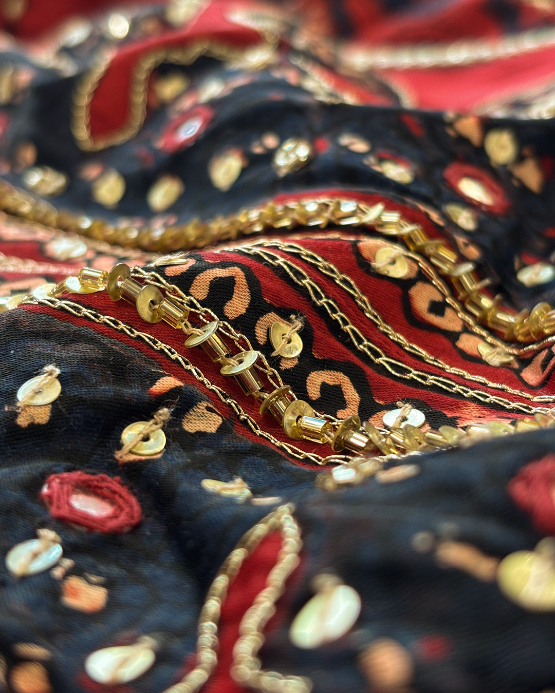 Roshanara Inaya Ajrak Kurta