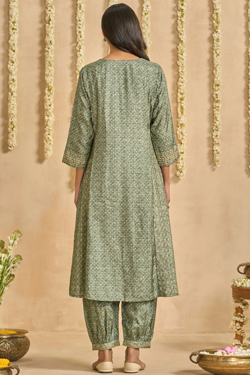 Surplus: Mehrunissa Nasrin Kurta