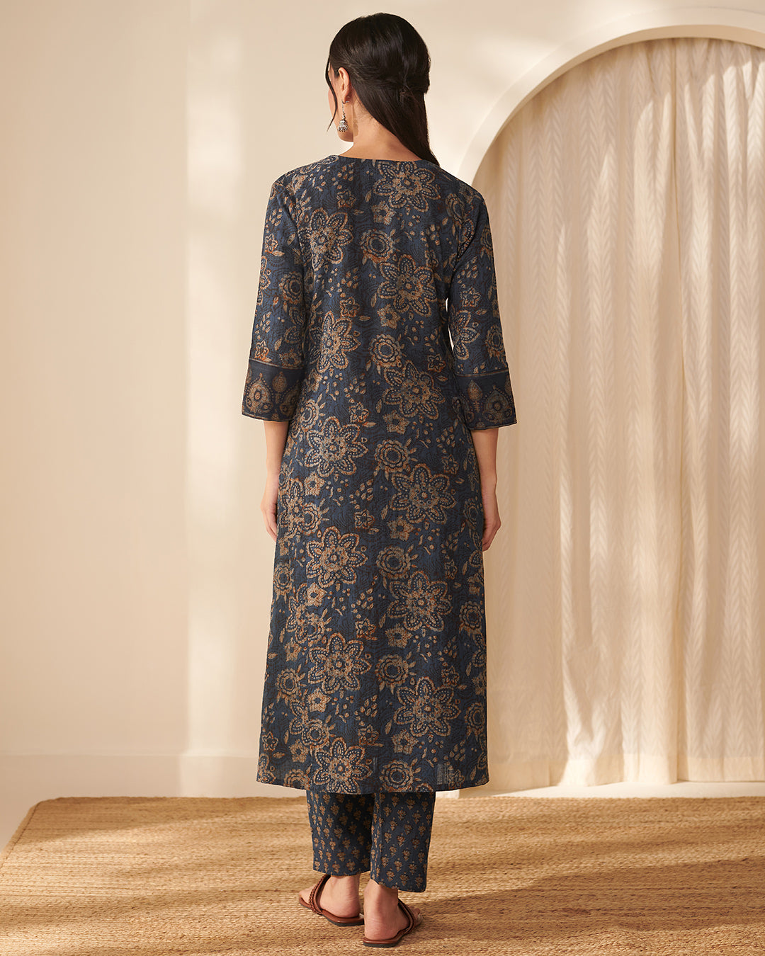 Sehra Ayesha Akola Dabu Kurta