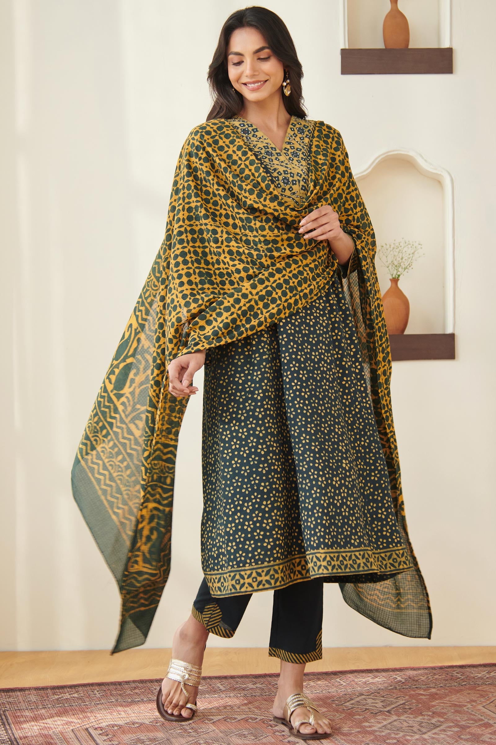 Surplus: Sehra Nikhat Kurta