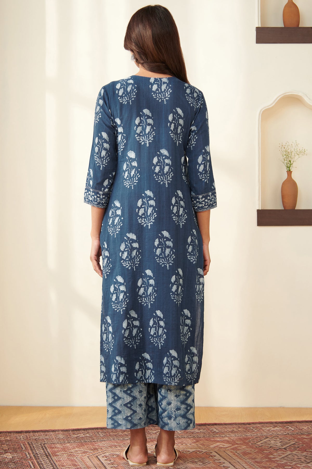 Noor Rumaisa Akola Kurta