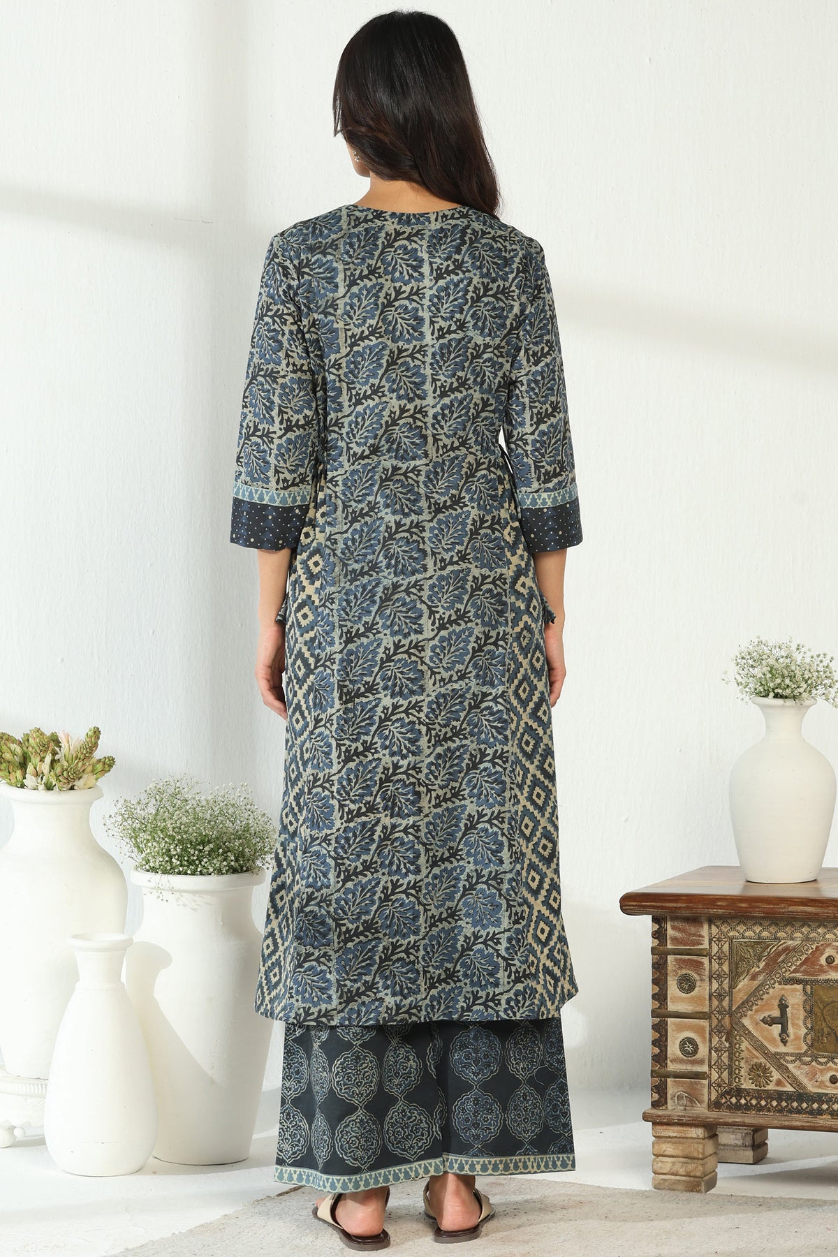 Sehra Siya Akola Kurta