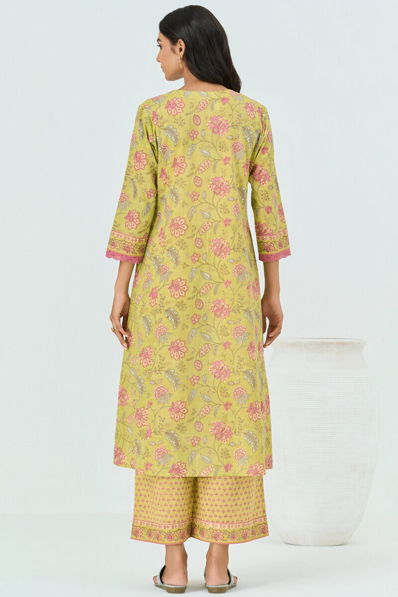 Gauhar Naisa Kurta