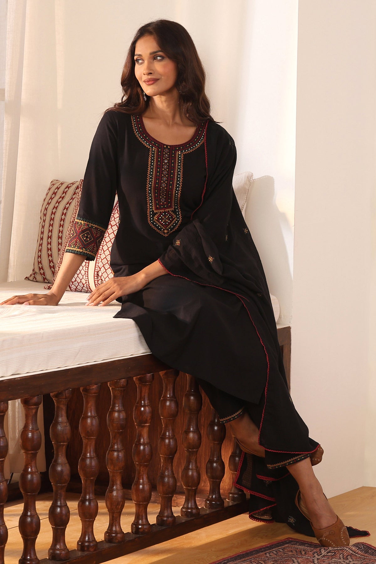 Mehraab Nahiza Black Kurta