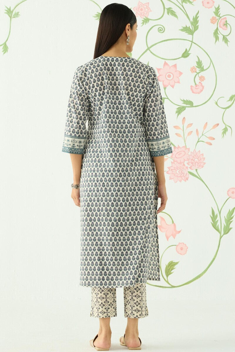 Nazm Saira Sanganeri Kurta