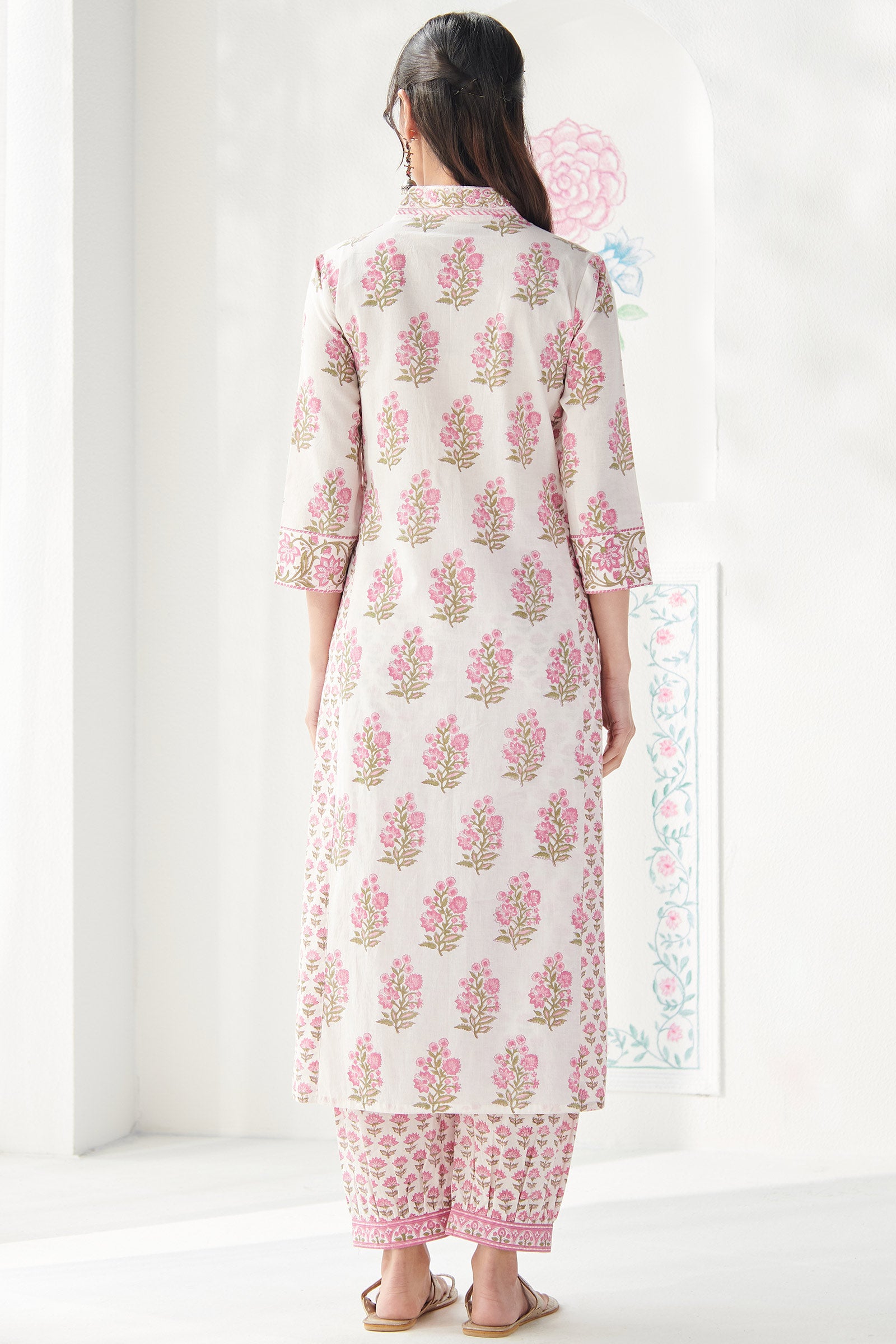 Surplus: Gulbahar Zubeida Sanganeri Kurta