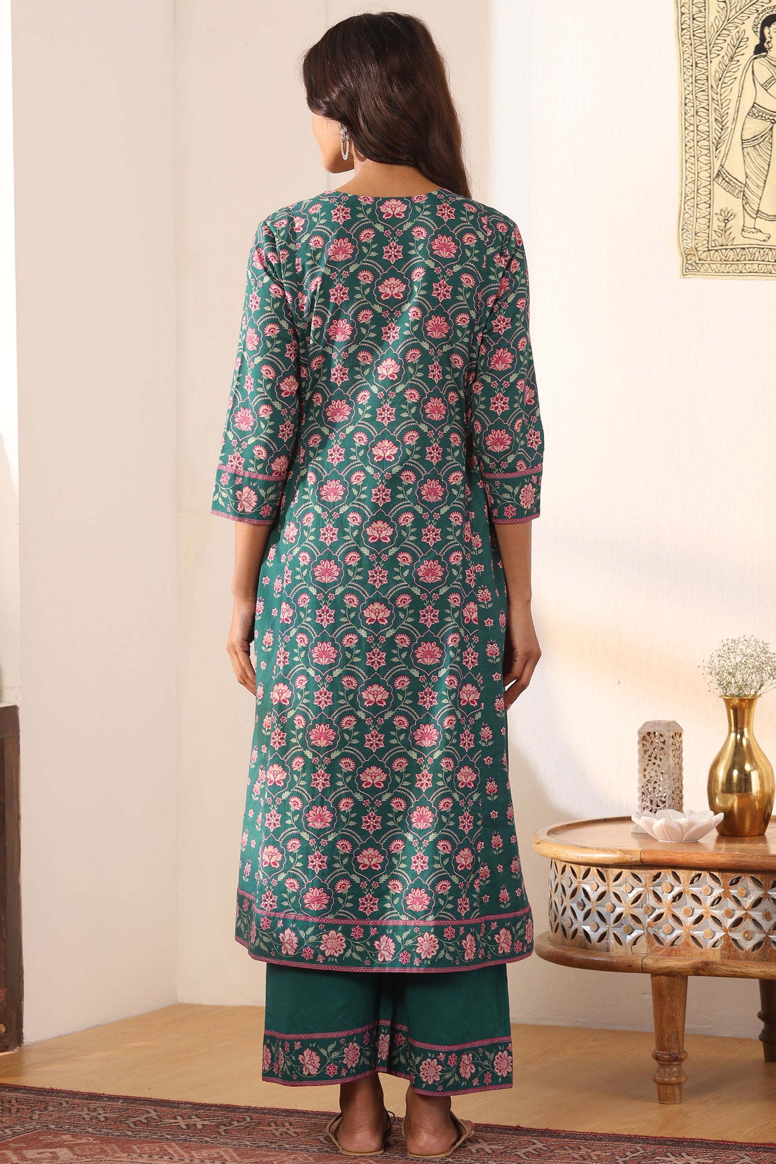 Mehreen Inaaya Kurta