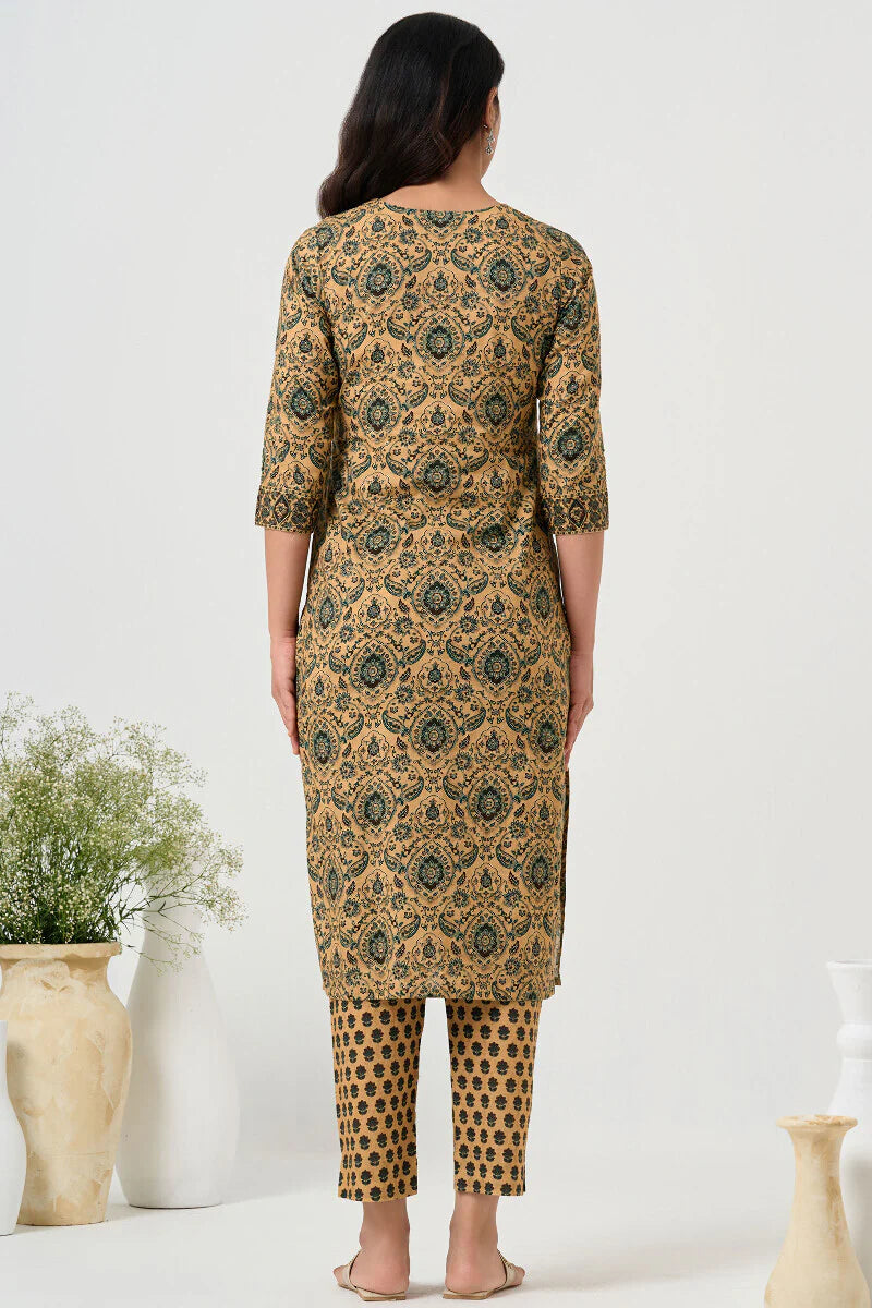 Surplus: Rangrez Naziya Kurta