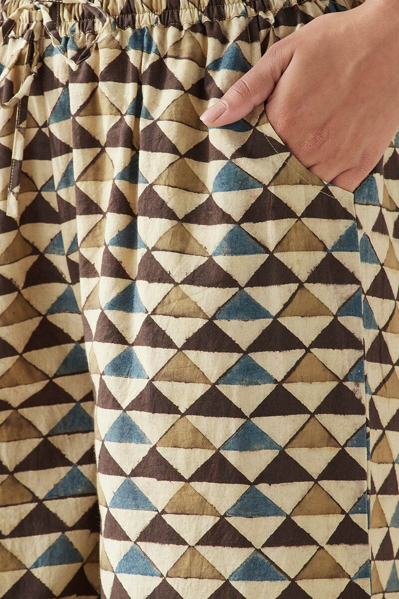 Sehra Nadia Ajrak Farsi