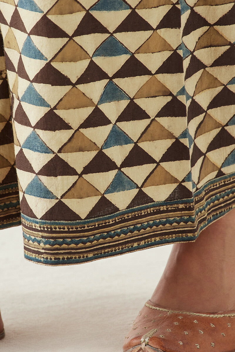 Sehra Nadia Ajrak Farsi