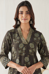 Sehra Nadia Ajrak Kurta