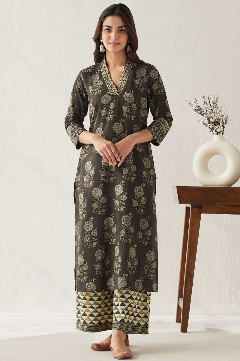 Sehra Nadia Ajrak Kurta