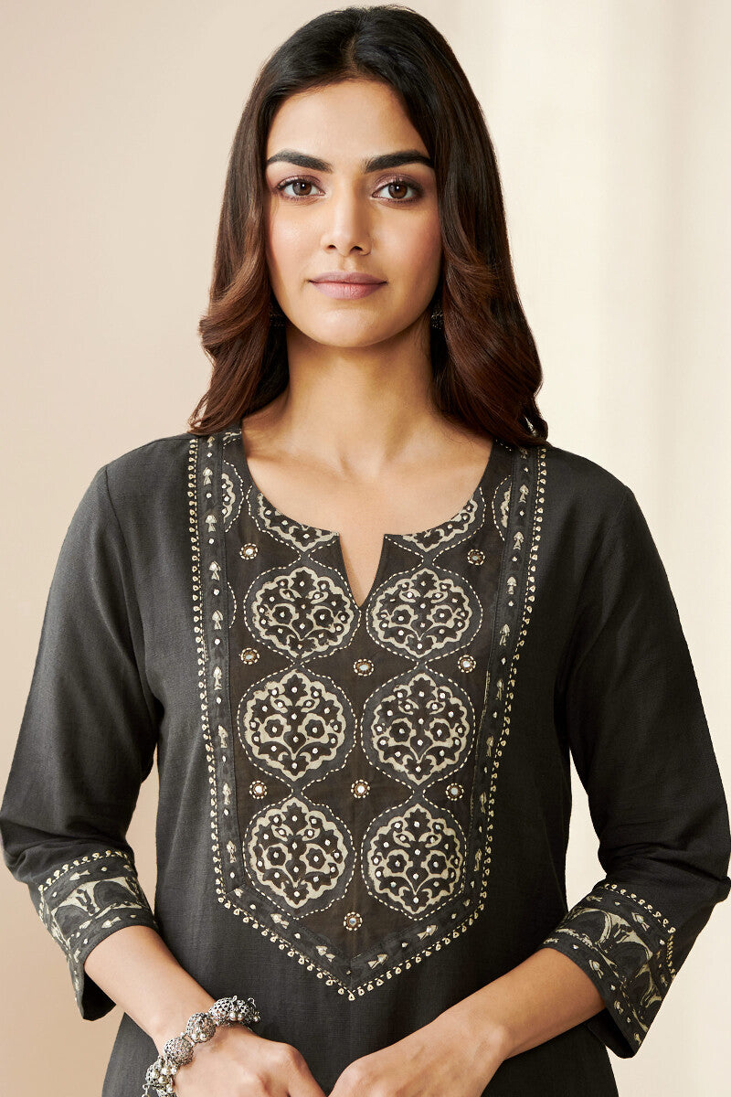 Gauhar Maheen Handloom Kurta
