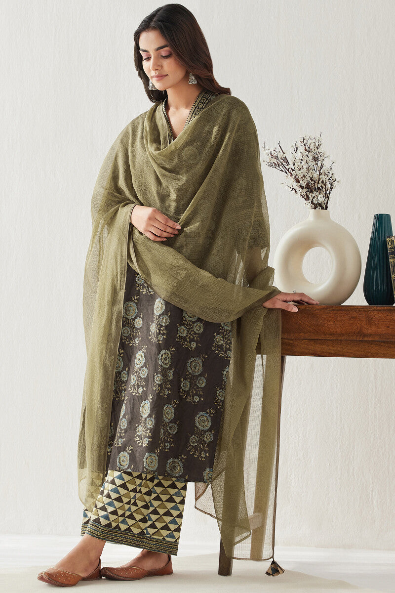 Sehra Nadia Ajrak Kurta