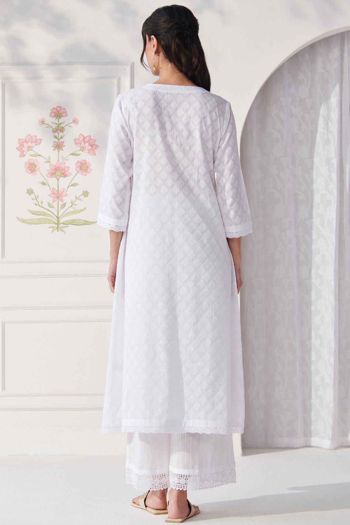 Raahat Naadiya White Kurta