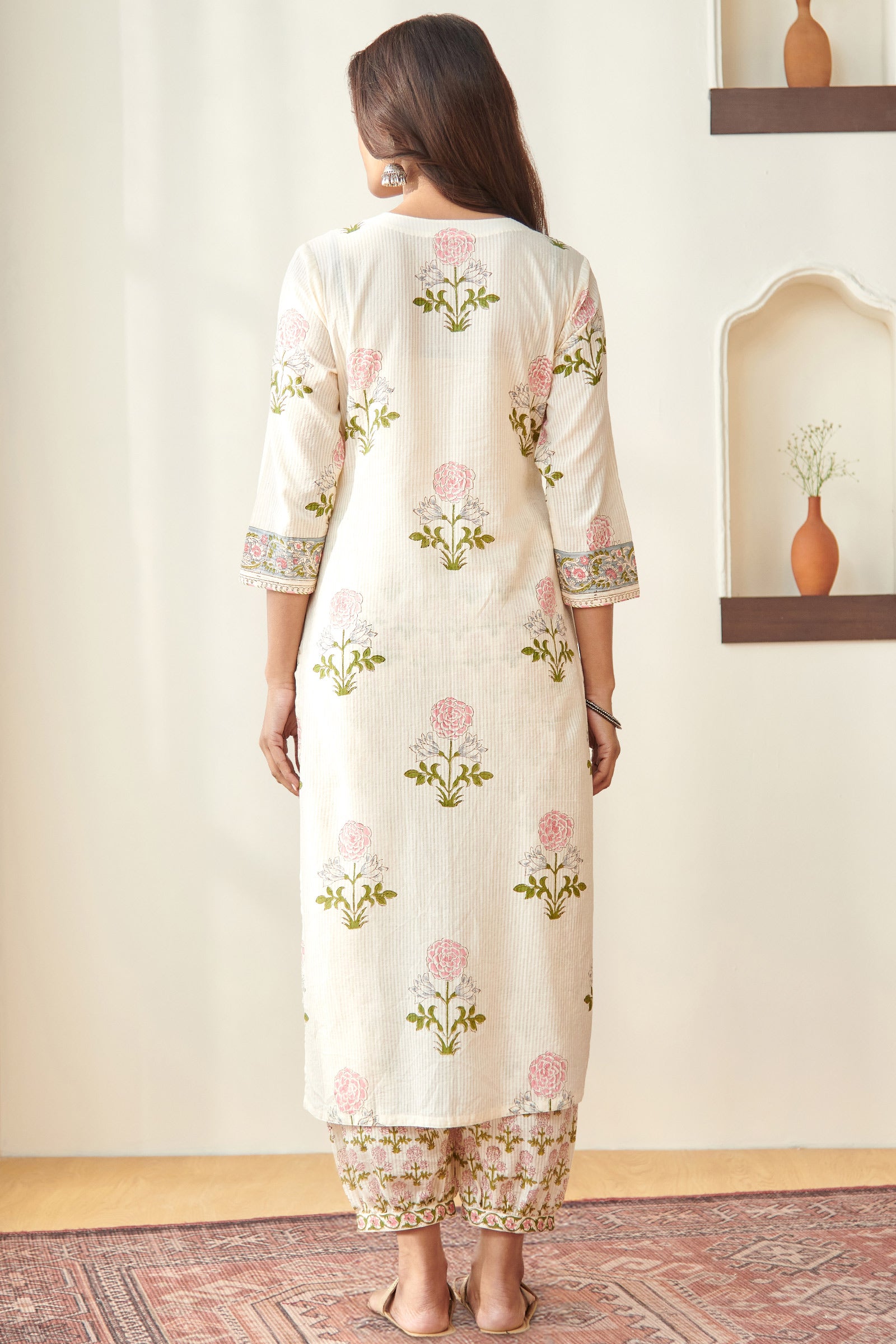 Nasrine Saba Sanganeri Kurta