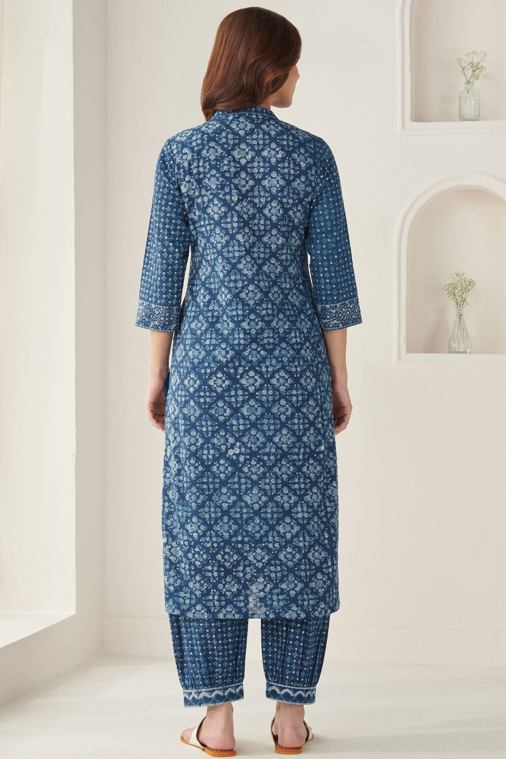 Sehra Nusrat Indigo Kurta